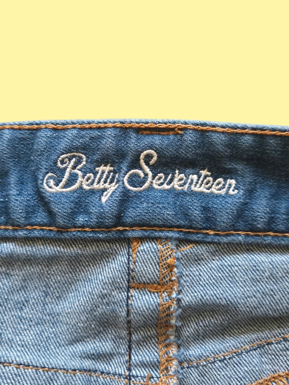 🤠 EUC Kimes Ranch Betty Seventeen Jeans | Women's Size 16 x 36 | 🤠 - Picture 3 of 6